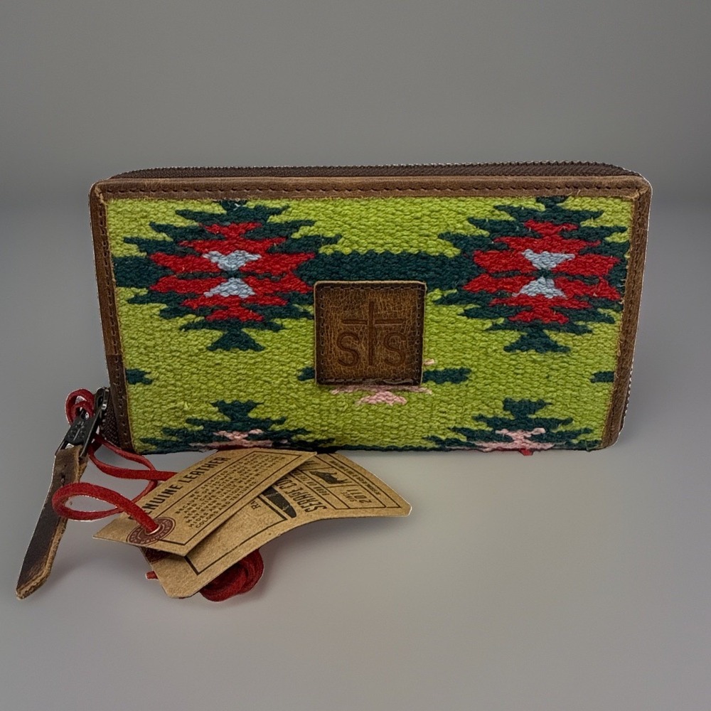 STS Ranchwear Baja Dreams Ladies Bi-Fold Zip Wallet NWT61297 Fast Shipping Aztec